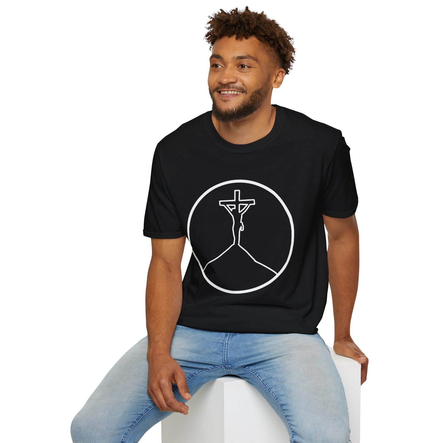 Jesús en la Cruz - Camiseta Softstyle Unisex 